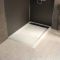 Receveur en acrylique MOON Blanc effet pierre 80x120x4 cm grille linéaire Noire Aurlane - FAC1022