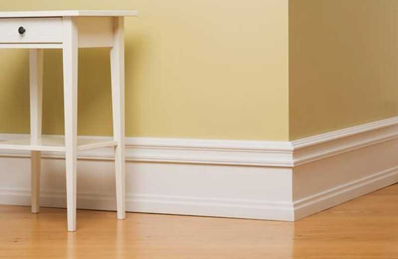 Pourquoi utiliser des plinthes Orac décor à la place de plinthes en bois ?