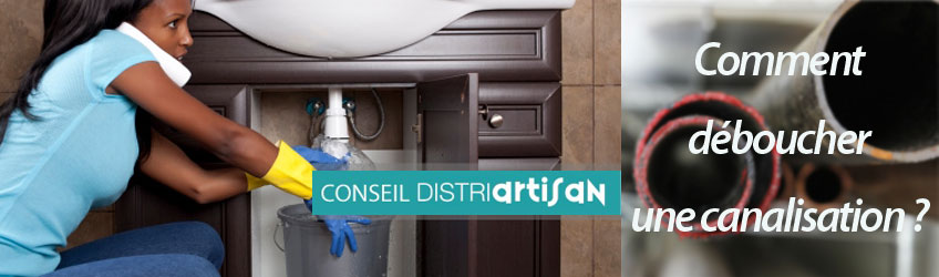 Comment déboucher des toilettes ou un lavabo ?