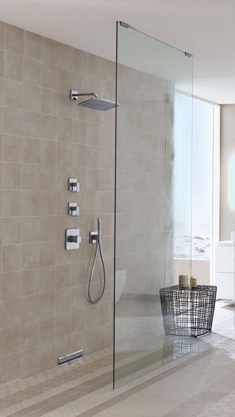 Carreler une douche en 3 étapes