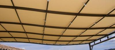 Pourquoi choisir la bâche pergola sur mesure Tecplast ?