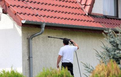 Comment nettoyer vos façades et murs de votre maison au printemps ?