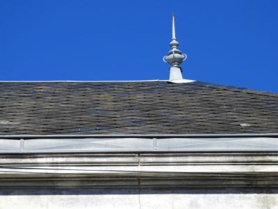 Comment poser un épi de faîtage sur sa toiture ?